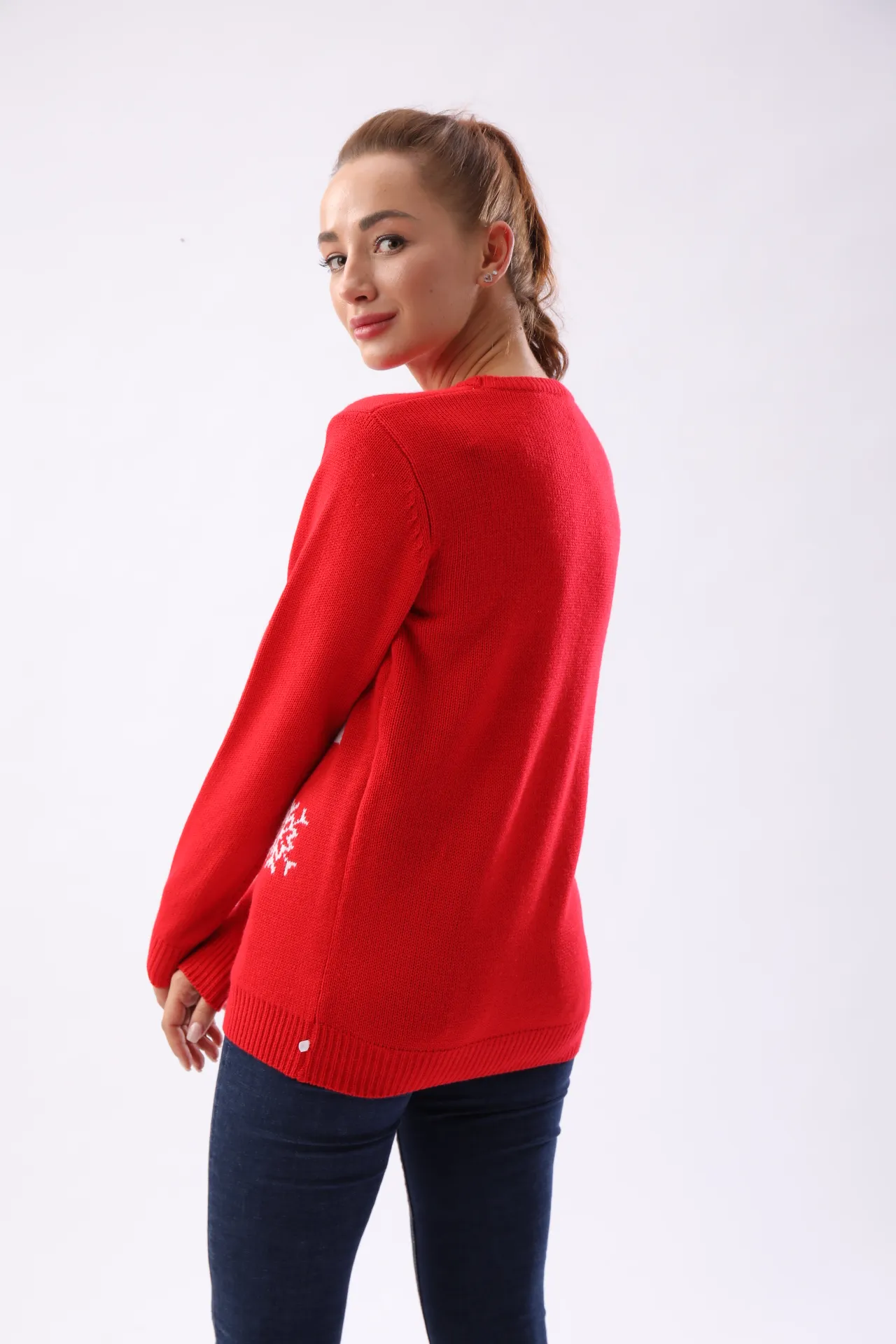 FNJIA Christmas Jumper Production Based on Provided Drawings and Samples
