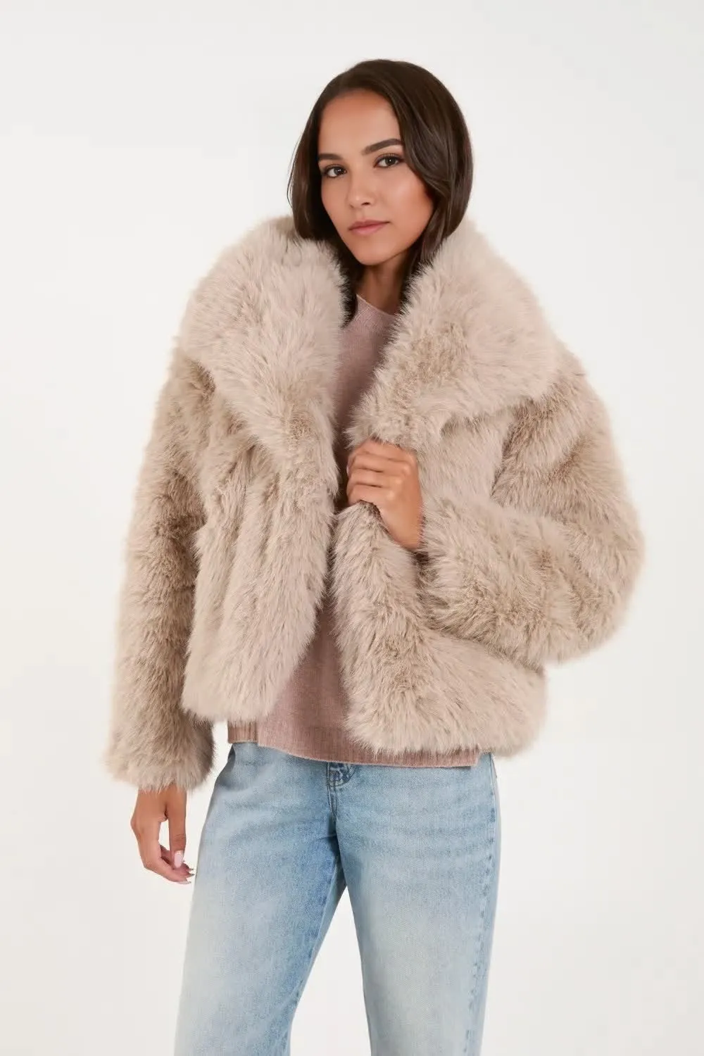 Custom Luxury Style Ladies Fake Fur Coat Winter Women Warm Faux Fur Jacket