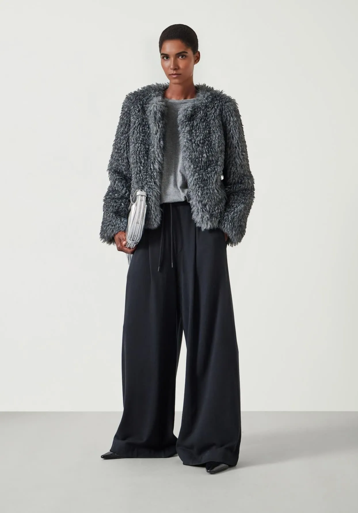 Custom Winter Plus Size Custom Warm Cropped Women Faux Fur Coat Short Jacket Women's Coats