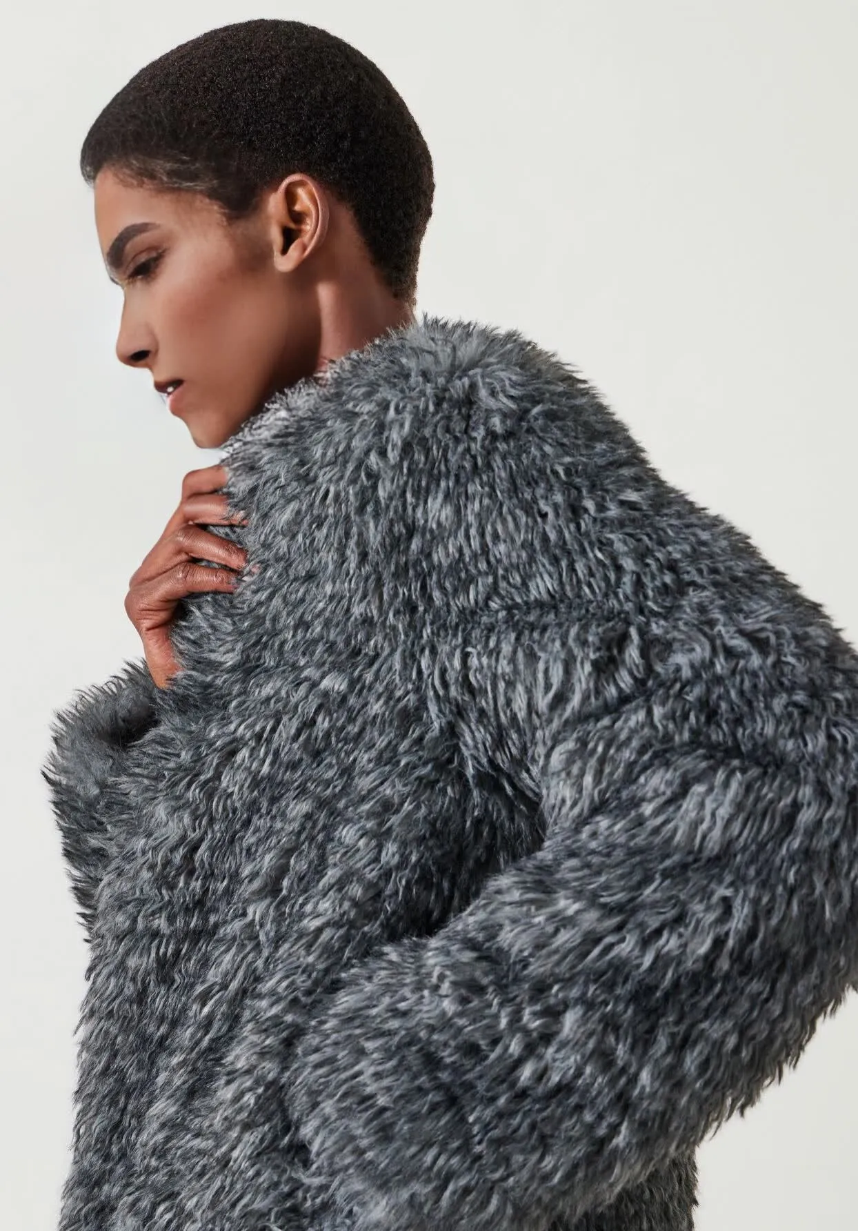 Custom Winter Plus Size Custom Warm Cropped Women Faux Fur Coat Short Jacket Women's Coats