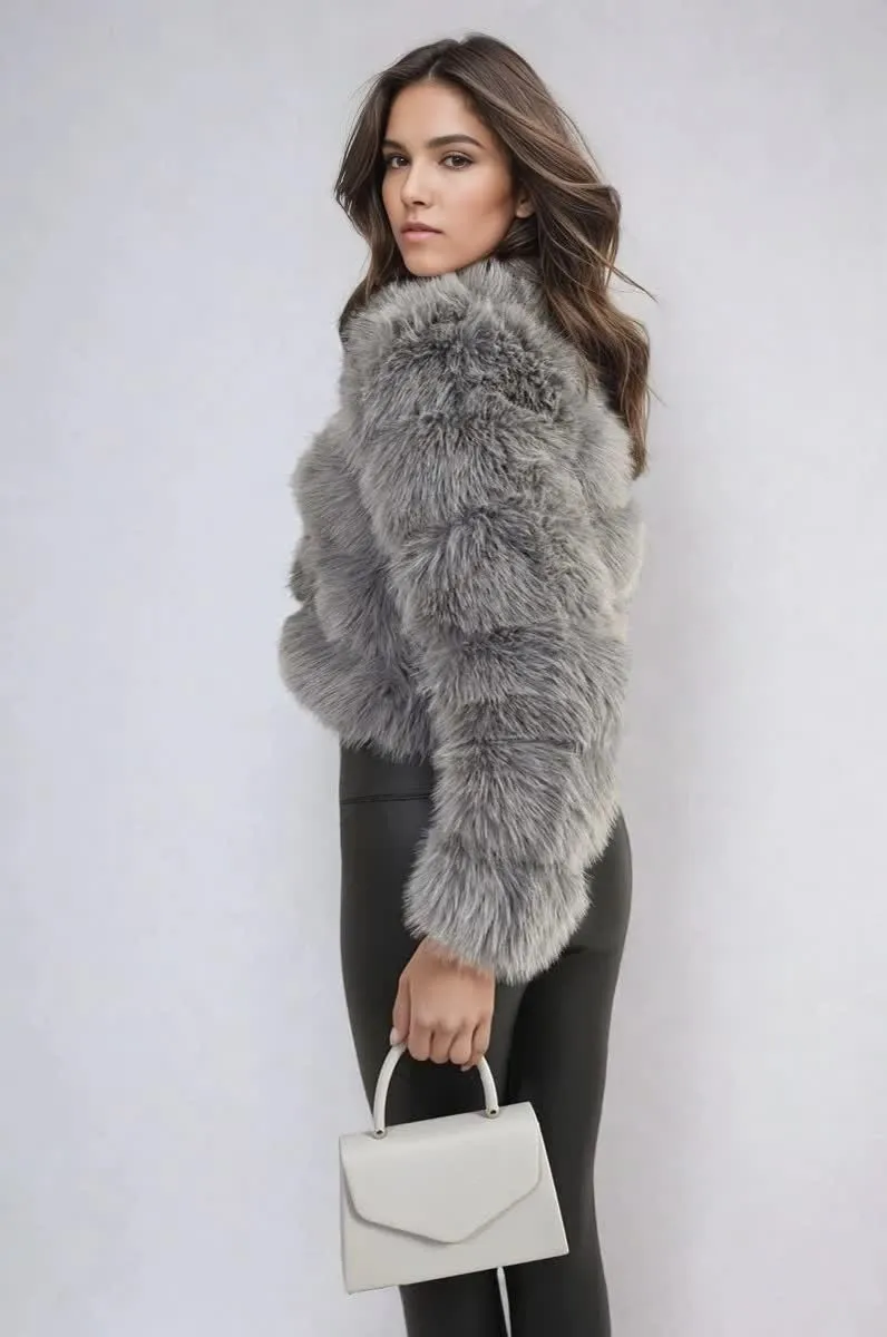 Factory Fluffy Coat for Women Winter Warm Large Size Cropped Coat Jacket With Hood Fashion Outside Short Style Faux Fur Coat
